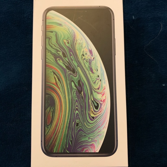 iPhone XS 64 GB - Picture 1 of 2